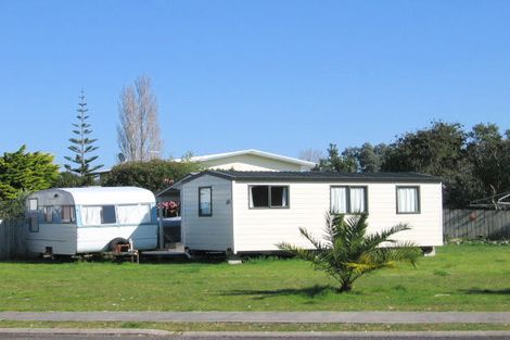 Photo of property in 21 Morcom Drive, Cooks Beach, Whitianga, 3591