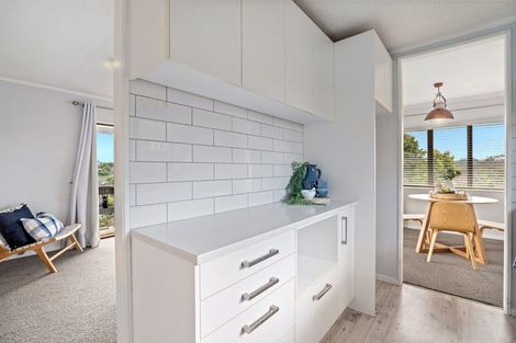 Photo of property in 15a Ngahere Views, Orewa, 0931