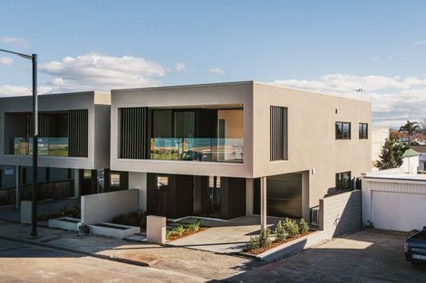 Photo of property in 621a Marine Parade, Napier South, Napier, 4110