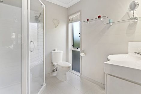 Photo of property in 107 Twin Oak Avenue, Papamoa Beach, Papamoa, 3118