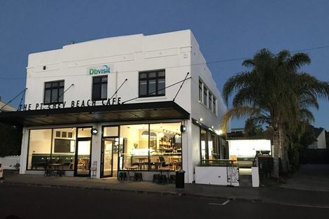 Photo of property in 18d St Michaels Avenue, Point Chevalier, Auckland, 1022
