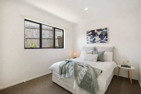 Photo of property in 1/59 Verran Road, Birkenhead, Auckland, 0626