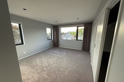 Photo of property in 21 Voltaire Court, Botany Downs, Auckland, 2010