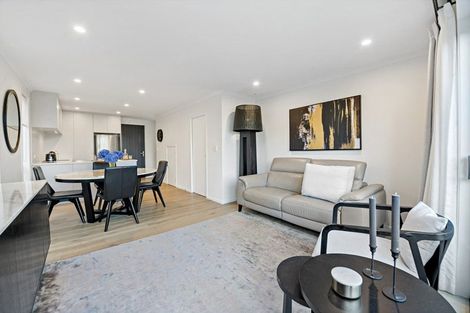 Photo of property in 8 Patariki Way, Beach Haven, Auckland, 0626