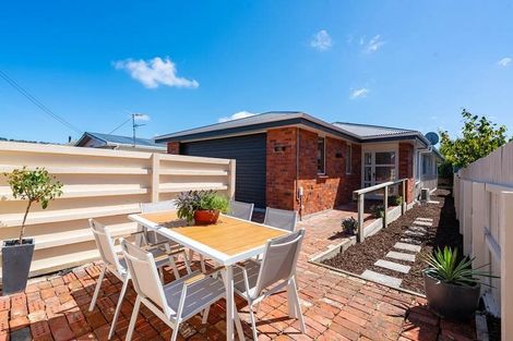 Photo of property in 60 Young Street, Saint Kilda, Dunedin, 9012