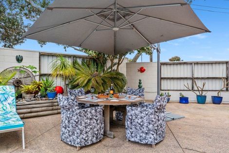 Photo of property in 15 Hawea Street, Mount Maunganui, 3116