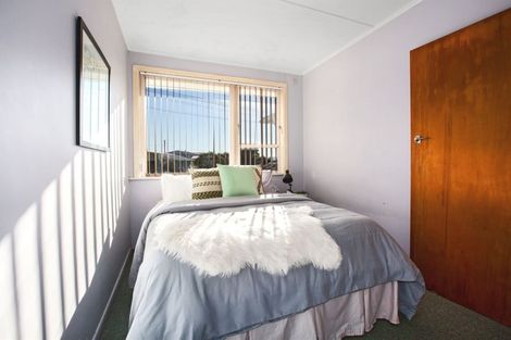 Photo of property in 146 Sievers Grove, Cannons Creek, Porirua, 5024