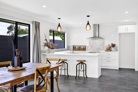 Photo of property in 1 Douglas Street, Hawera, 4610