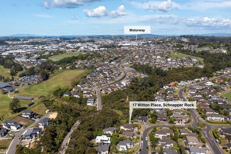 Photo of property in 17 Witton Place, Schnapper Rock, Auckland, 0632