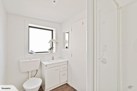 Photo of property in 33 Croziers Road, St Albans, Christchurch, 8052