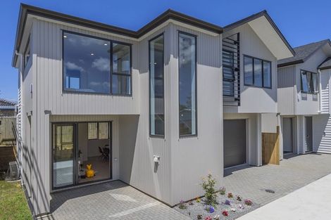 Photo of property in 744b East Coast Road, Pinehill, Auckland, 0630