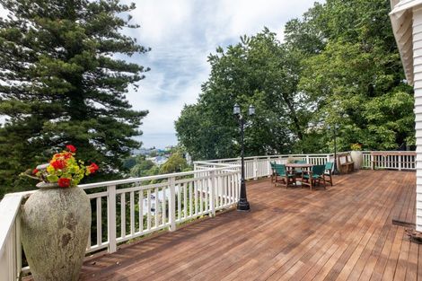 Photo of property in 27 Fitzroy Road, Bluff Hill, Napier, 4110