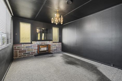 Photo of property in 82 Strange Street, Waitara, 4320