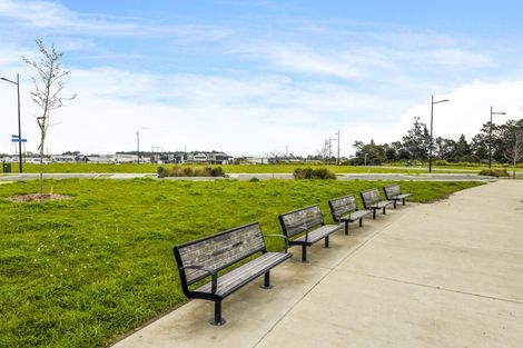 Photo of property in 1 Whawhaki Lane, Kumeu, 0810