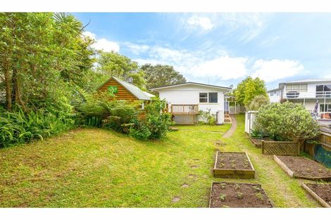 Photo of property in 280 Glengarry Road, Glen Eden, Auckland, 0602