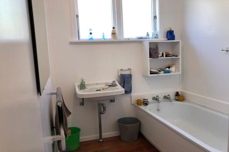 Photo of property in 42 Hathaway Avenue, Karori, Wellington, 6012