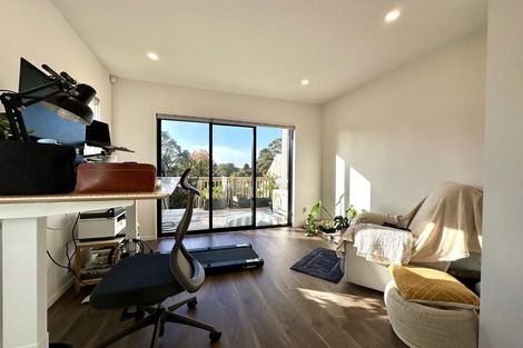 Photo of property in 3 Morihana Close, Glen Eden, 0602