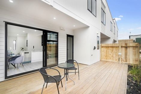 Photo of property in 11a Rountree Place, Conifer Grove, Takanini, 2112