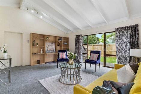 Photo of property in 20a Kindergarten Drive, Conifer Grove, Takanini, 2112