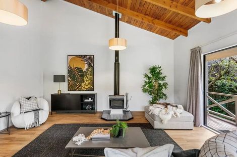 Photo of property in 2/24 Matipo Road, Mairangi Bay, Auckland, 0630