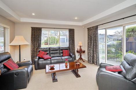 Photo of property in 9 John Campbell Crescent, Hillmorton, Christchurch, 8024