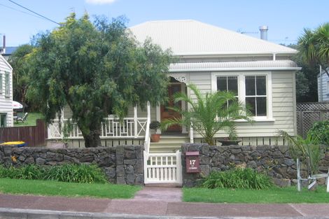 Photo of property in 17 Saint Leonards Road, Devonport, Auckland, 0624
