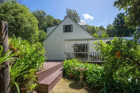 Photo of property in 36 Oak Avenue, Paremata, Porirua, 5024