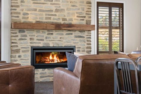 Photo of property in 2 Avalanche Place, Wanaka, 9305