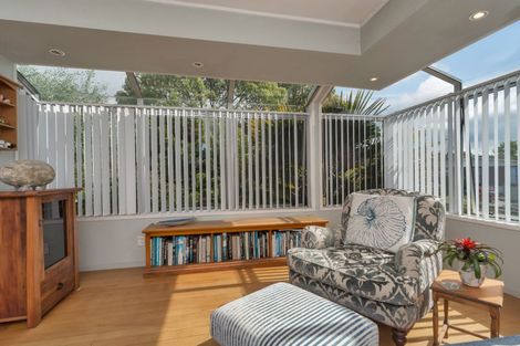 Photo of property in 22 Salamanca Road, Sunnynook, Auckland, 0620
