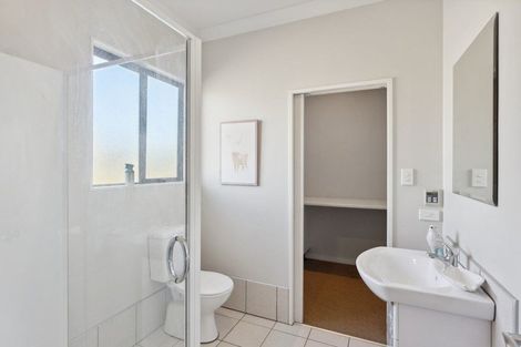 Photo of property in 9 Waitaheke Road, Te Horo, Otaki, 5581