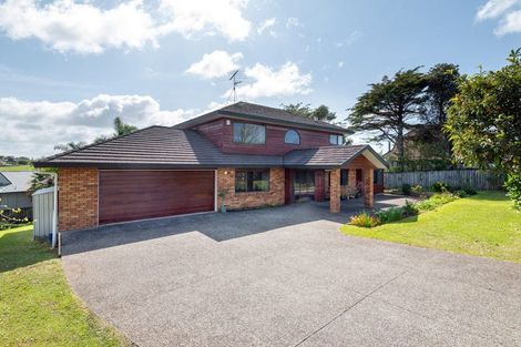 Photo of property in 181 Carlisle Road, Northcross, Auckland, 0632