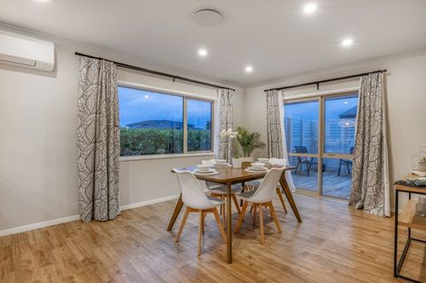 Photo of property in 122 Endeavour Drive, Whitby, Porirua, 5024