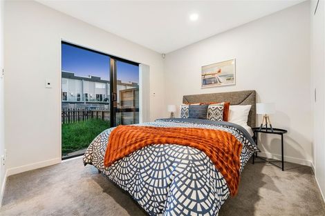 Photo of property in 18 Meritage Lane, Te Atatu South, Auckland, 0610