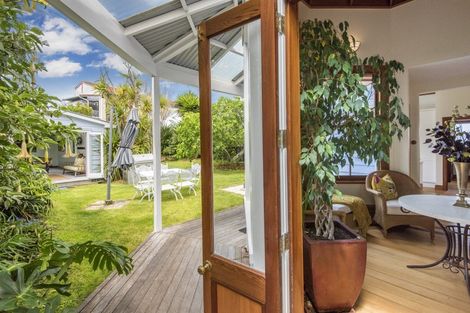 Photo of property in 4 Mays Street, Devonport, Auckland, 0624