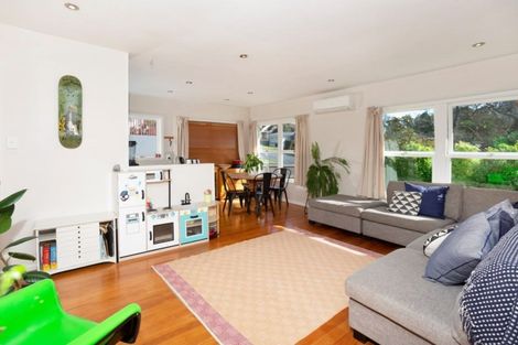 Photo of property in 1/34 Ocean View Road, Northcote, Auckland, 0627