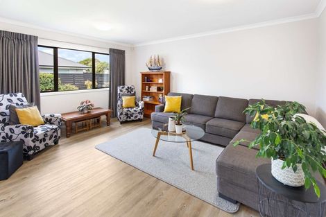 Photo of property in 17 Tirimoana Place, Otamatea, Whanganui, 4501