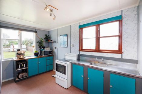 Photo of property in 6 Johnson Street, Bulls, 4818