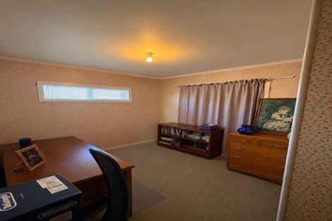Photo of property in 13 Tiki Street, New Lynn, Auckland, 0600