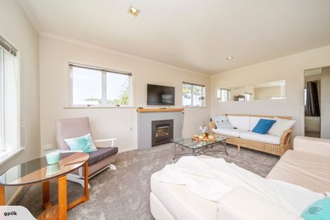 Photo of property in 20 Battiscombe Terrace, Waitara, 4320