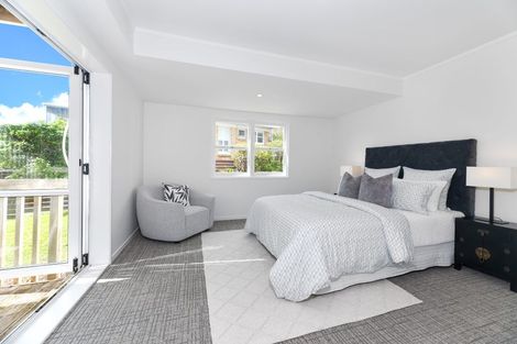 Photo of property in 3/47 East Coast Road, Milford, Auckland, 0620