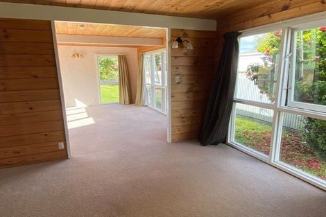 Photo of property in 4 Rimu Street, Waikanae, 5036