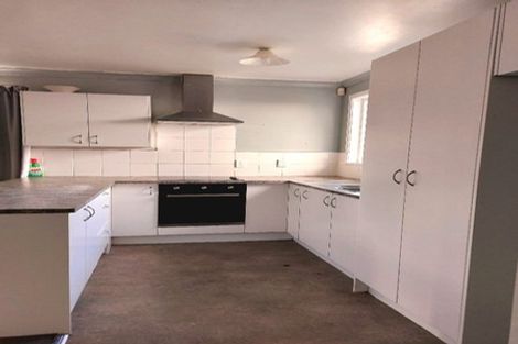 Photo of property in 28 Cargill Street, Papakura, 2110