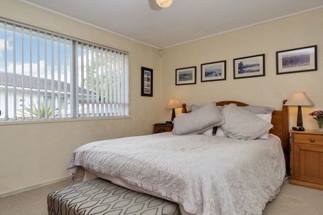 Photo of property in 22 Salamanca Road, Sunnynook, Auckland, 0620