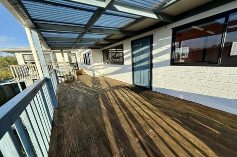 Photo of property in 169 Vipond Road, Stanmore Bay, Whangaparaoa, 0932