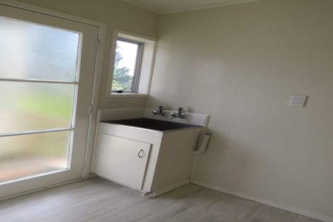 Photo of property in 2/95b Captain Scott Road, Glen Eden, Auckland, 0602