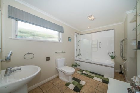 Photo of property in 297 Oroua Road, Kairanga, Palmerston North, 4475
