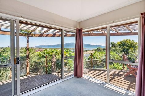 Photo of property in 174 Weggery Drive, Waikanae Beach, Waikanae, 5036