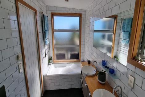 Photo of property in 13 Karekare Road, Raumati South, Paraparaumu, 5032