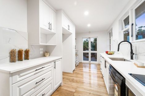 Photo of property in 15 Posa Avenue, Henderson, Auckland, 0612