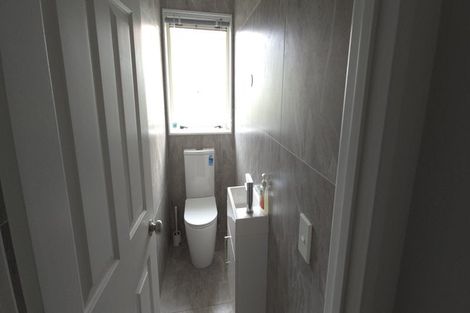 Photo of property in 186 Botany Road, Botany Downs, Auckland, 2010